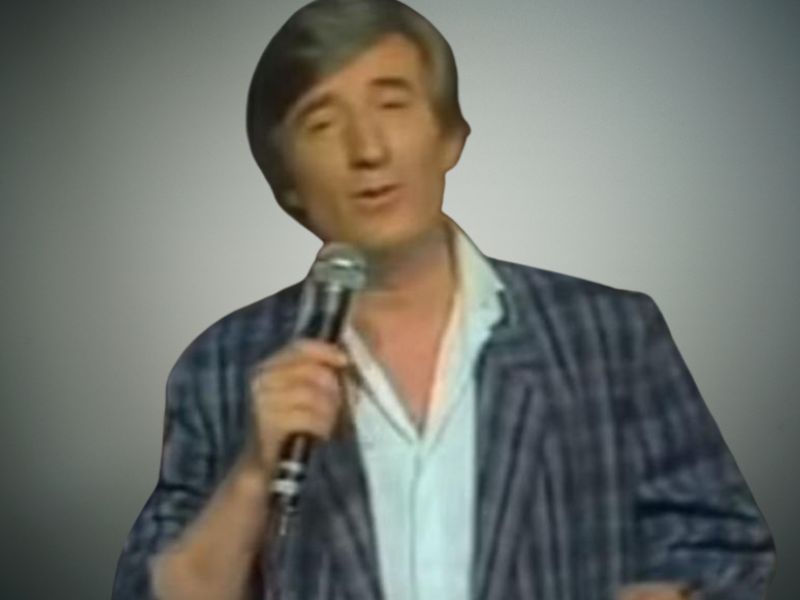 Toma Zdravković peva